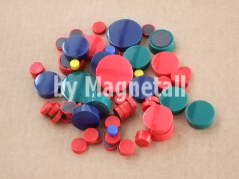 Magnetic buttons